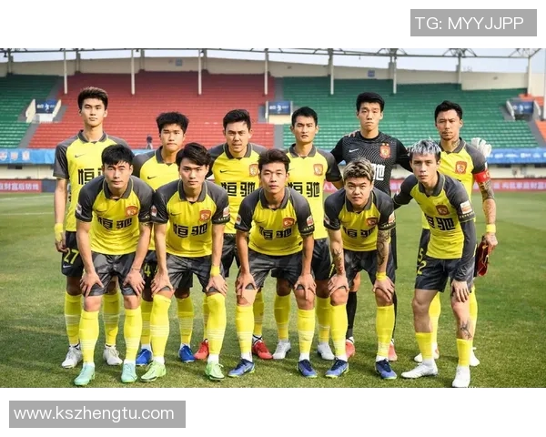 足球盛宴：深入解析广州足球队的团队协作与战术配合之道